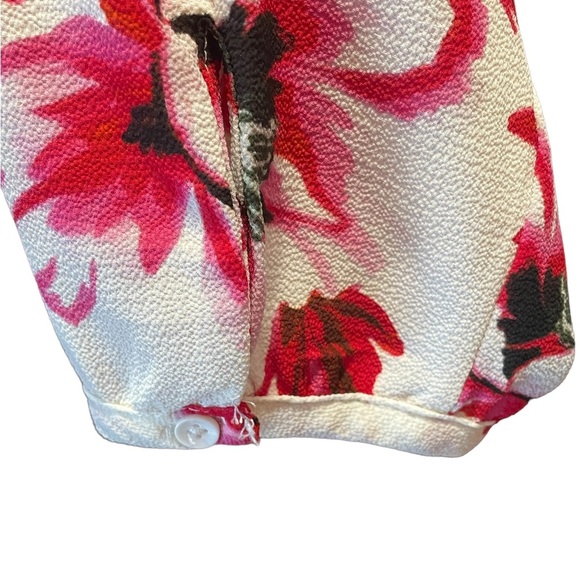 C & E woman’s white and pink floral blouse, size medium - Picture 3 of 7
